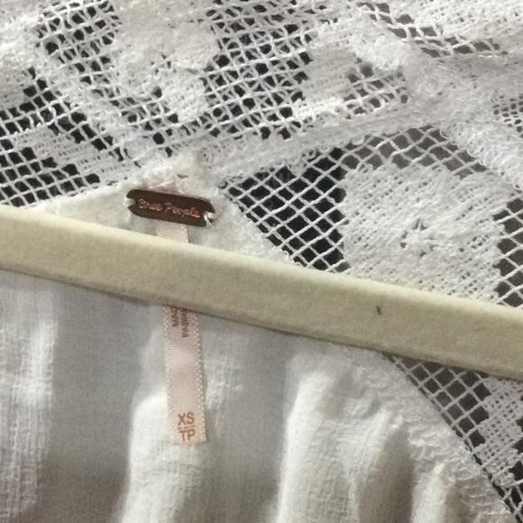 Free People  Ruffled Lace Buttondown Tunic L - Picture 6 of 6